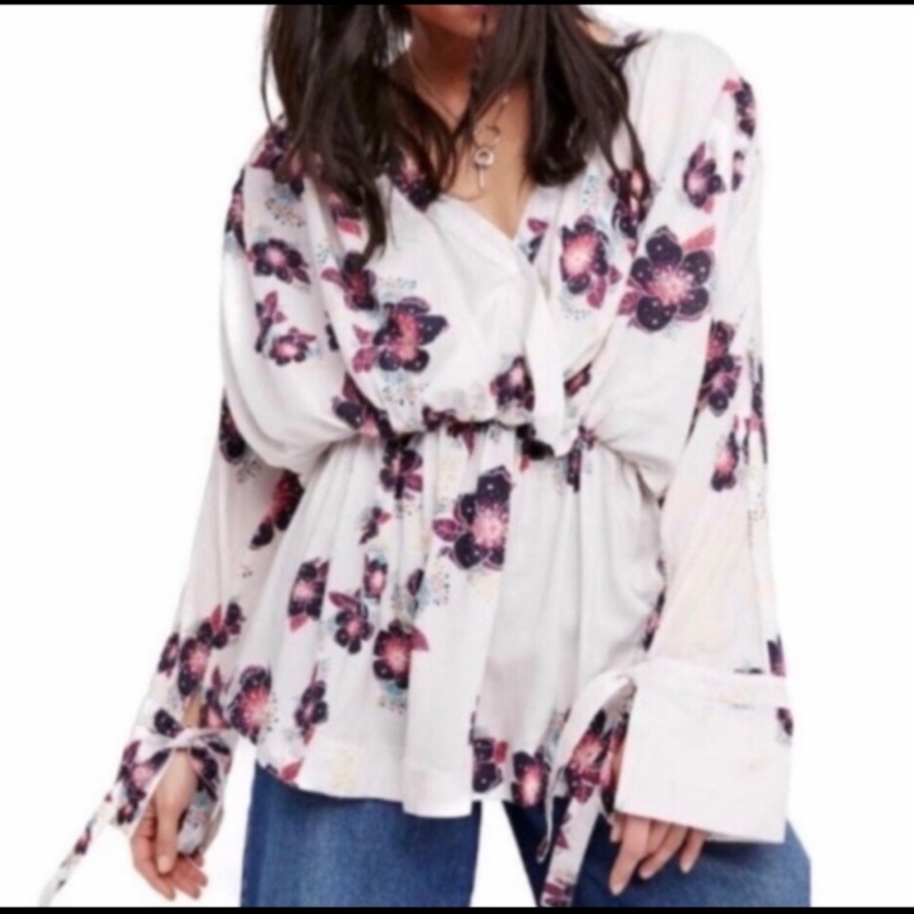 Free People Tuscan Dream Floral blouse.  Size L.